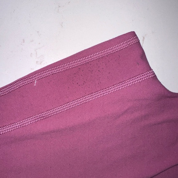 LULULEMON SIZE 6 24" LEGGINGS - Picture 7 of 7